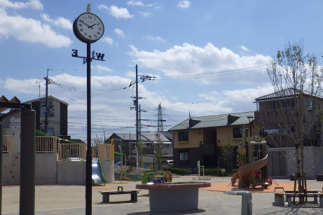 大阪府八尾市　曙川公園　公園灯