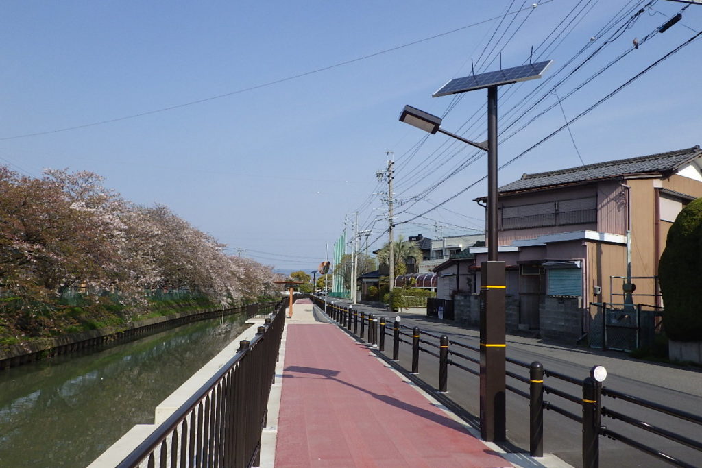 愛知県農林水産事務所 水環境整備事業 ソーラー照明灯