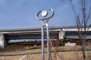 愛知県長久手市 モリコロパーク「デザイン時計塔」納入事例画像